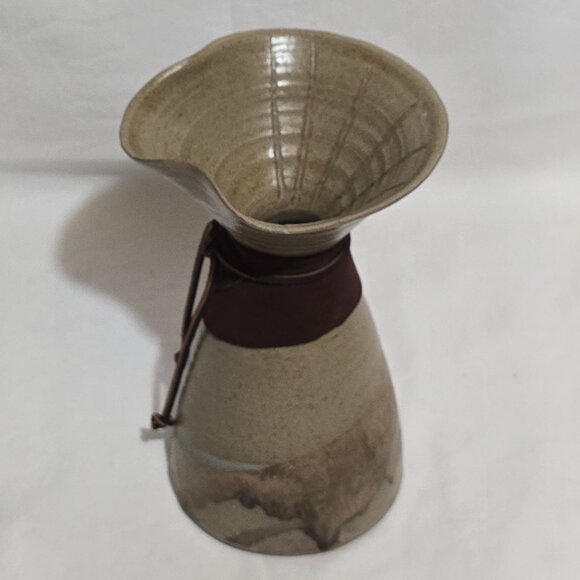 Studio Art Pottery Pour Over Coffee Carafe - Signed - Picture 3 of 7